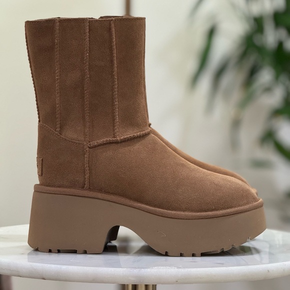 UGG Tan Suede Platform Boots - Picture 1 of 7